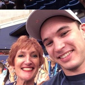 Meet your Posher, Suzanne